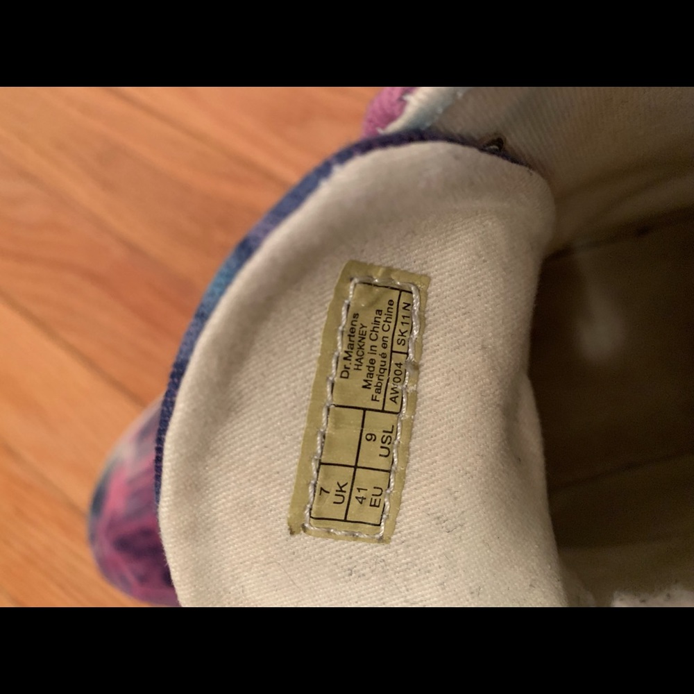 Tie Dye Dr. Martens - Picture 5 of 5